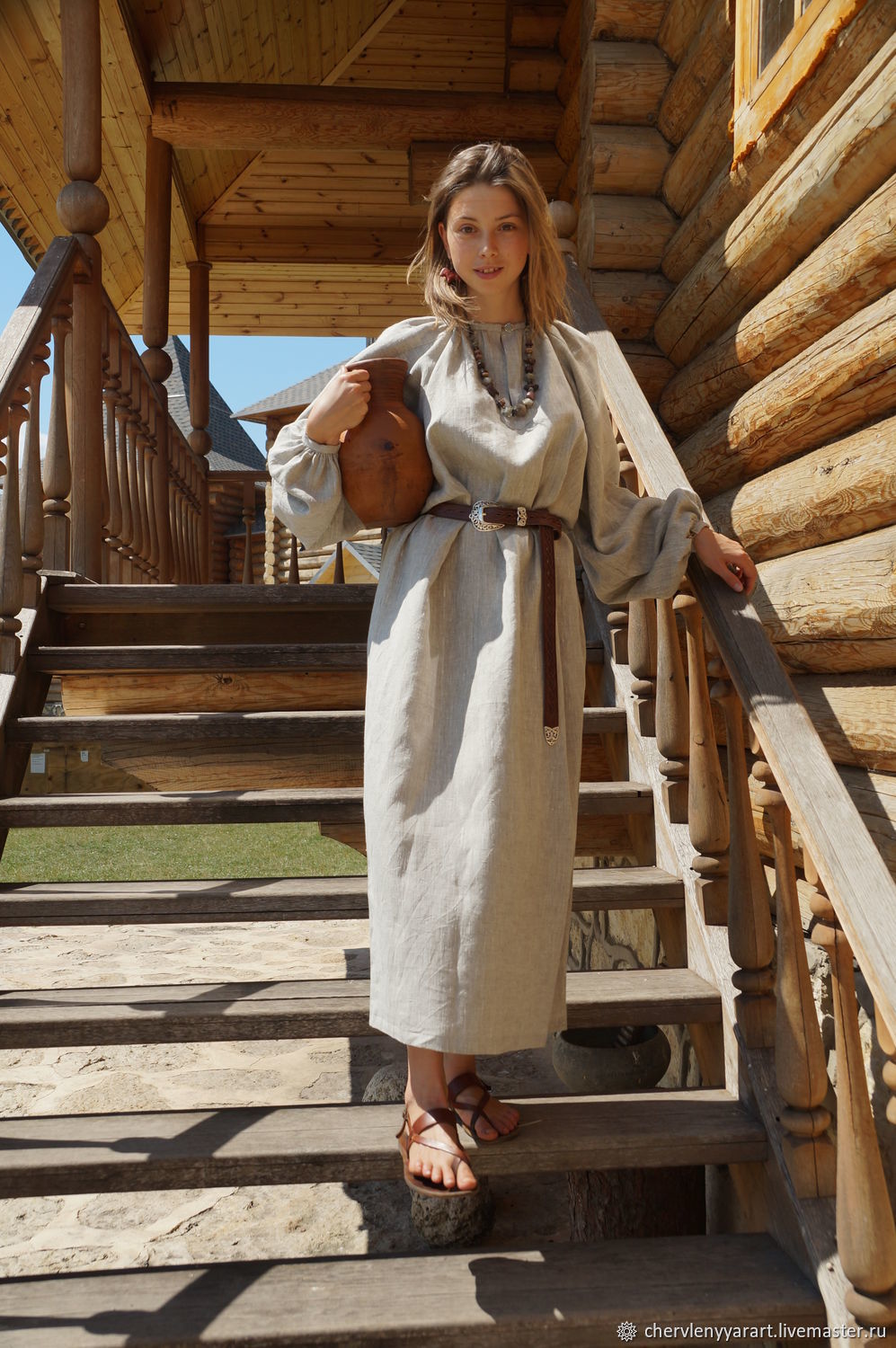 Girls in Slavic costumes in Manaus