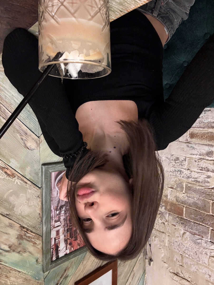 Fresh photos, fresh mood — Tina online in Manaus